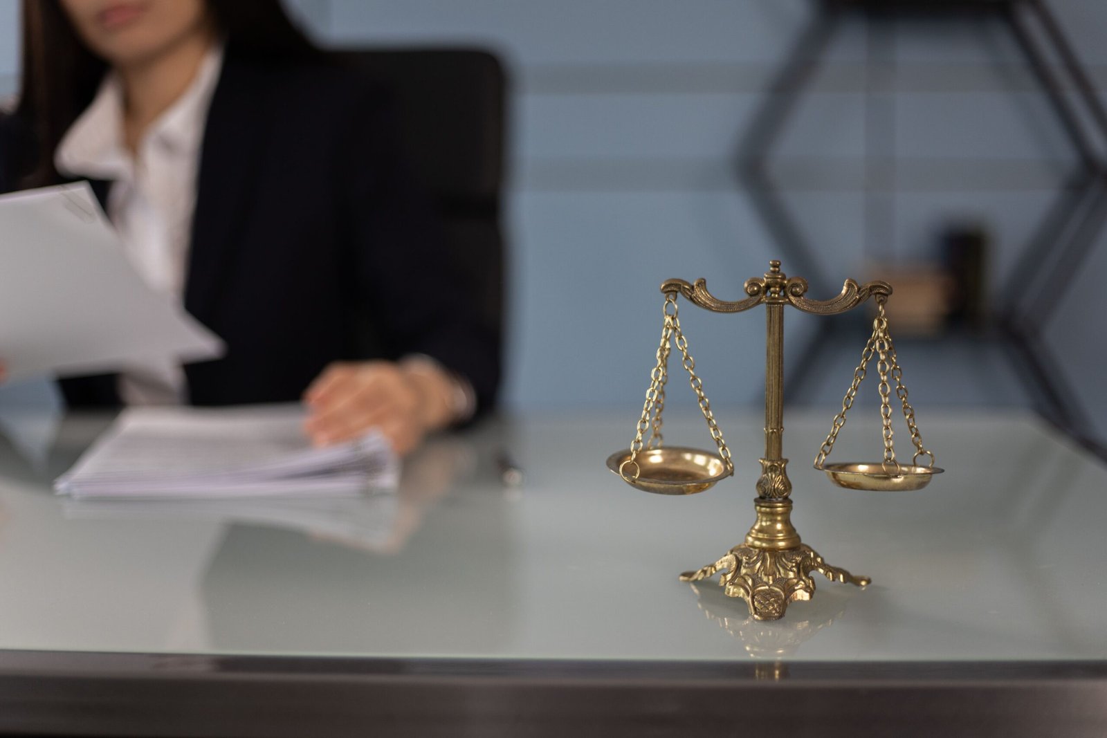 Contested Divorce in India Under the Hindu Marriage Act, 1955: Complete Legal Guide on Grounds, Procedure, Evidence, Timeline & Family Court Process